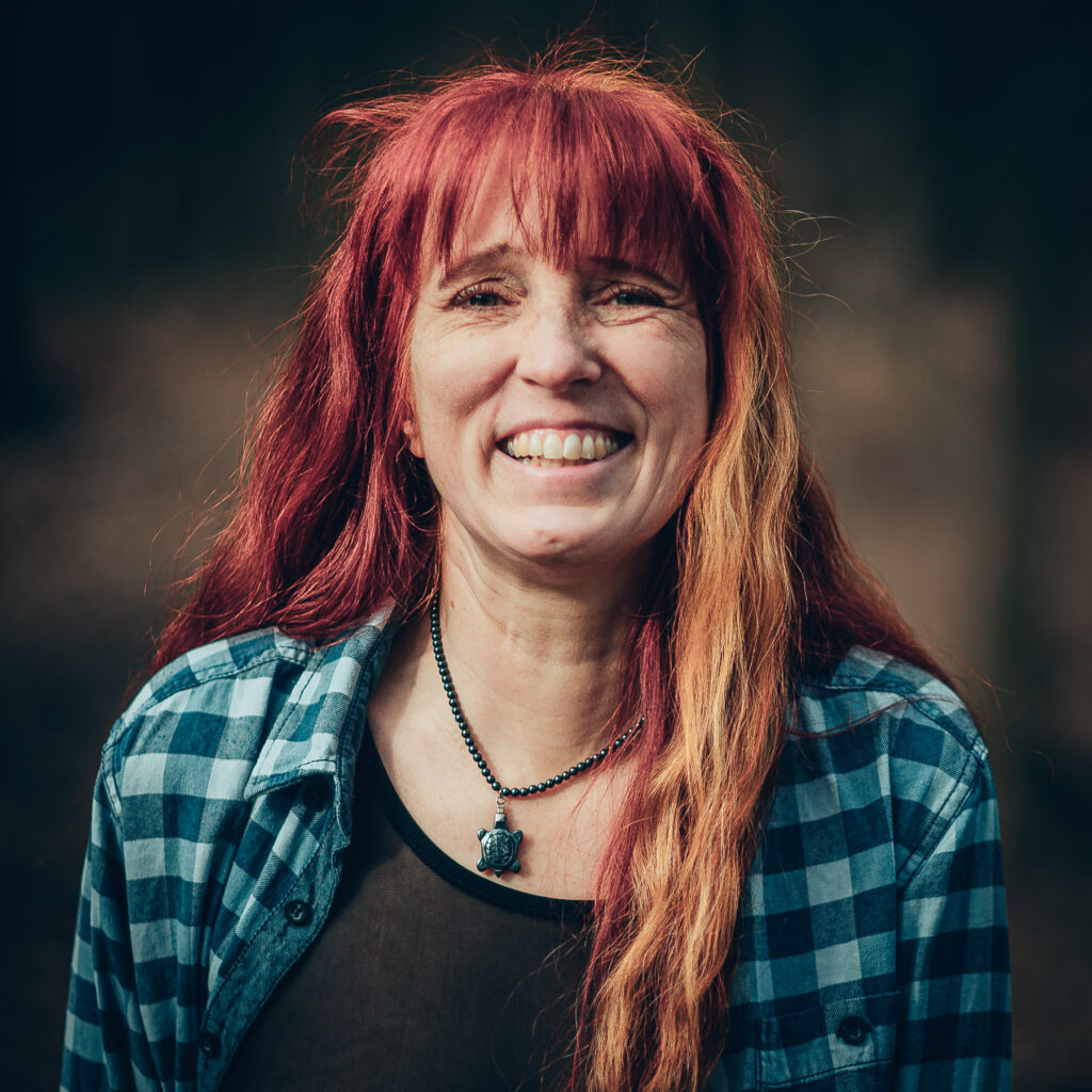 Dr. Julia Naudzus
